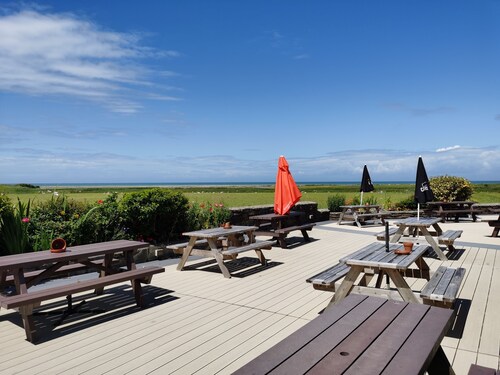 Sea and Mountain view Sunbeach Holiday Snowdonia