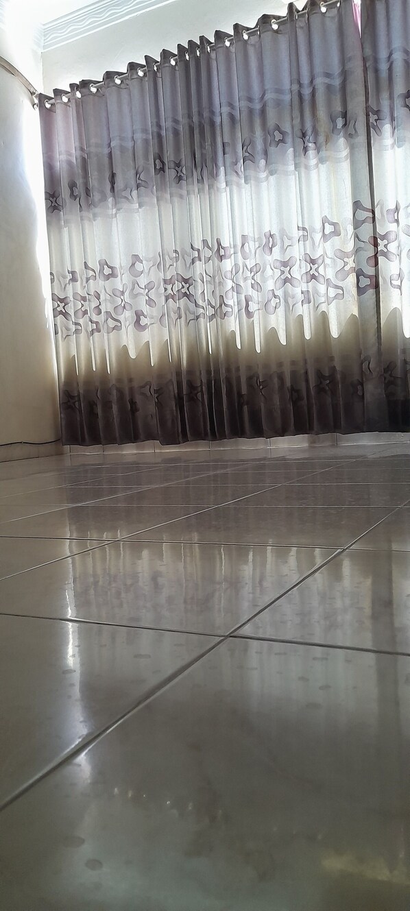 Luokittelematon kuva, 1 kautta 6, painike