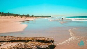 Sandy shores of Caves Beach - Caves Getaway - pool, beach, DOG friendly & air-conditioned for comfort (Caves Beach)