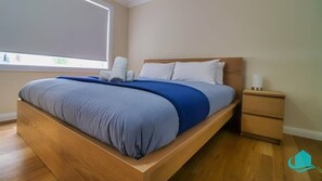 4 chambres, fer et planche à repasser, Wi-Fi, literie fournie