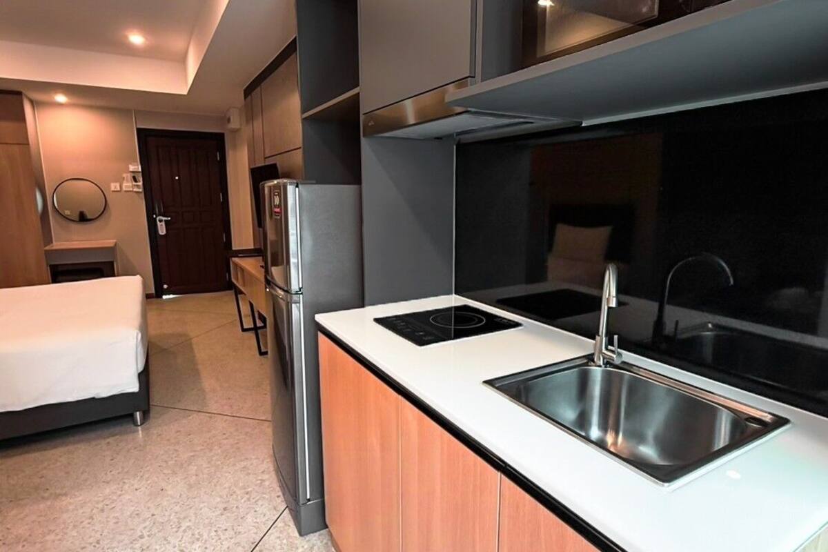 standard studio | private kitchen | electric kettle