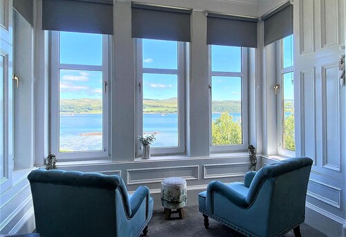 Findhorn Upper, inviting, waterfront location, sea views, pet friendly