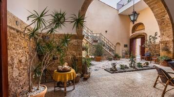 5 bedrooms