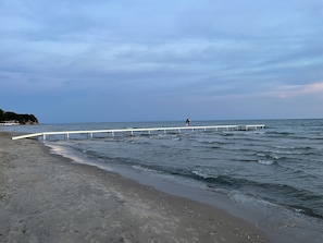 Beach nearby - Cozy Little Cottage on Long Beach (Wainfleet)