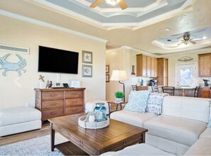 Smart TV, books - Peaceful, Steps to Beach, 🐶Friendly, Lift (Bolivar Peninsula)