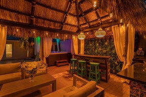 Smart TV, fireplace - Balinese-Inspired Oasis & Tropical Tranquility (Boynton Beach)