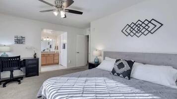 4 bedrooms, desk, travel crib, WiFi