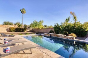 Unclassified image, 4 of 57, button