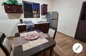 Private kitchen - Monterey Homes - Pebble Beach (Loreto)