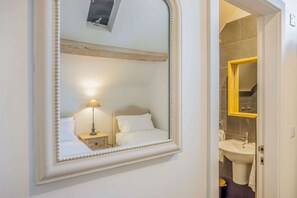 3 dormitorios, tabla de planchar con plancha, wifi y ropa de cama