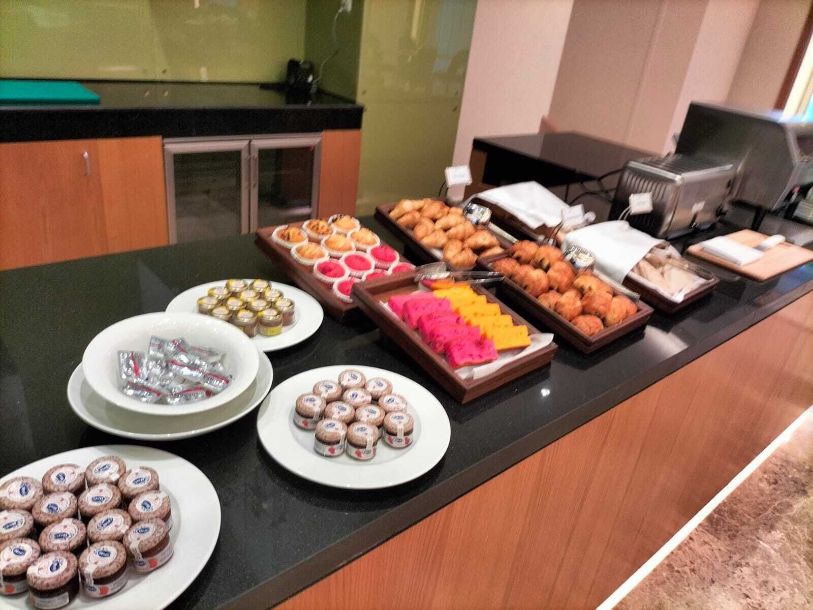 daily buffet breakfast (omr 9 per person)