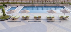 2 piscinas al aire libre