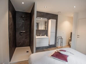 2 bedrooms, Internet