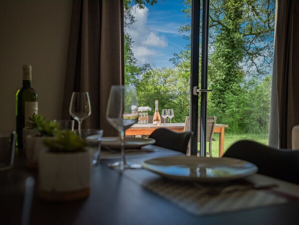 Dining - Modern house on holiday park with swimming pool (Lacapelle Marival)