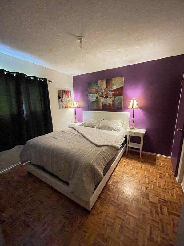 1 bedroom, WiFi - Cozy shared stay on the corner of Houde Drive. (Winnipeg)