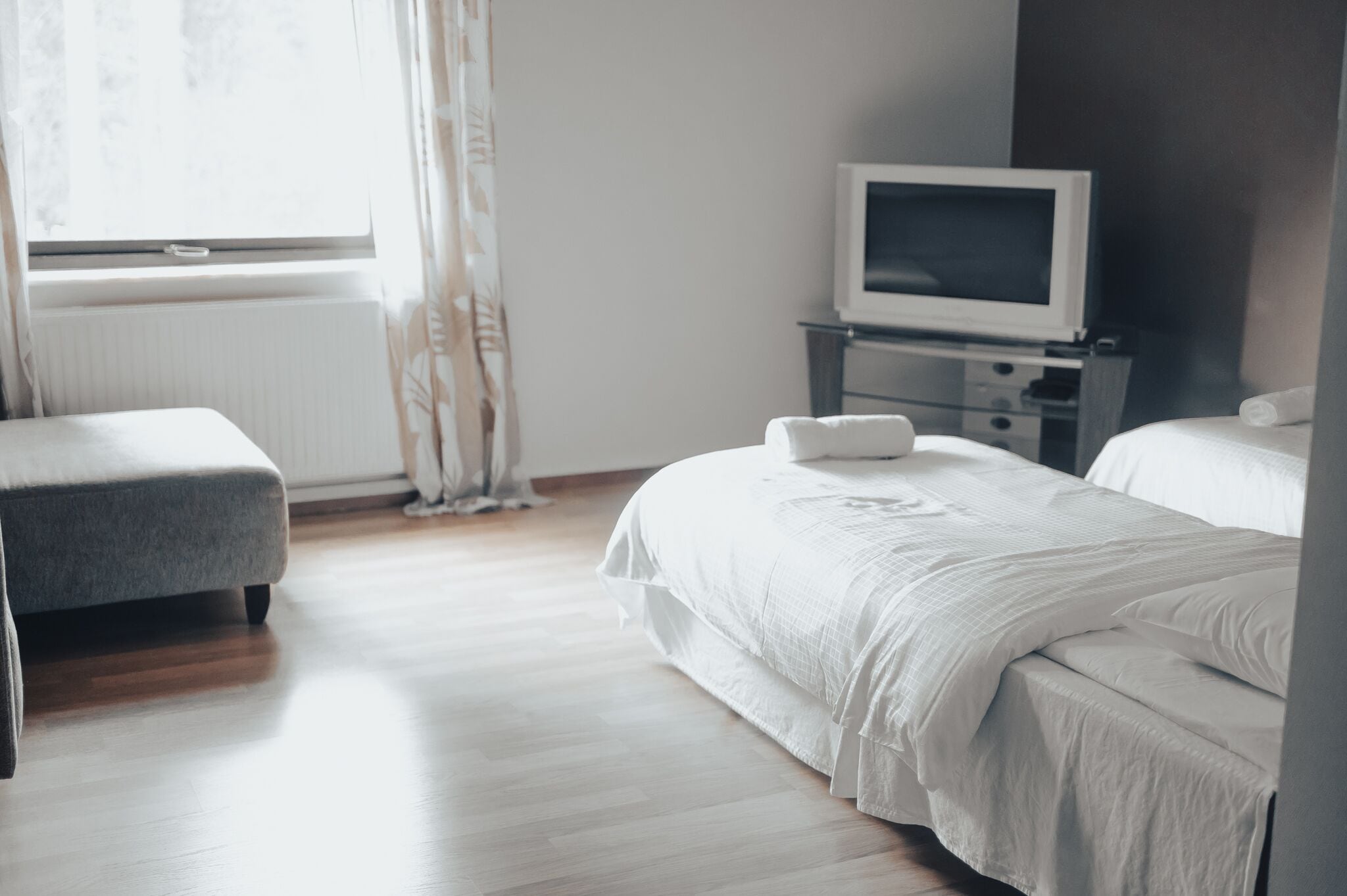 1 bedroom, hypo-allergenic bedding, soundproofing, free wifi