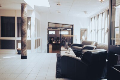 纳登酒店及会议中心