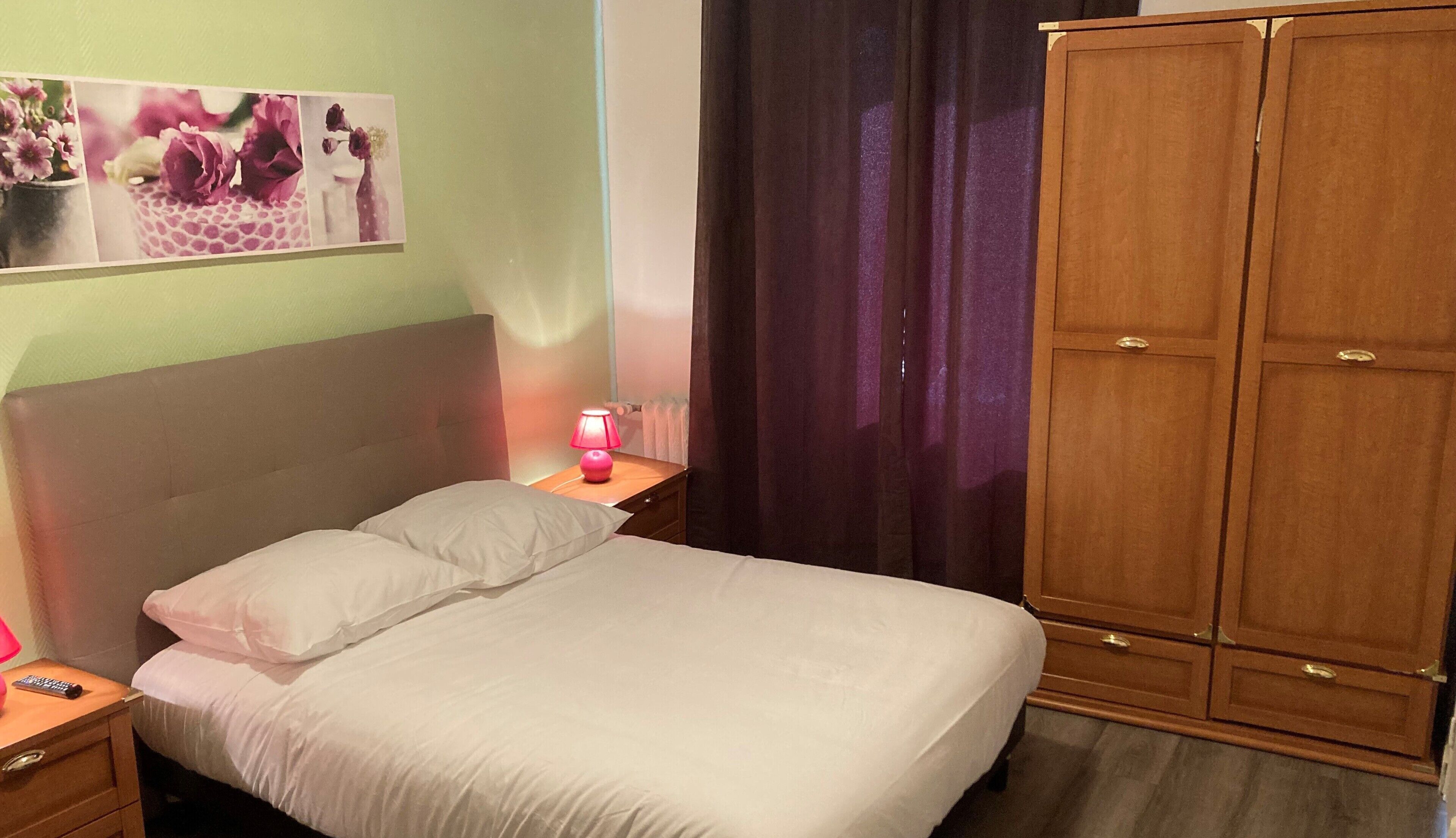 Ropa de cama de alta calidad, cubrecamas y colchones Tempur-Pedic 