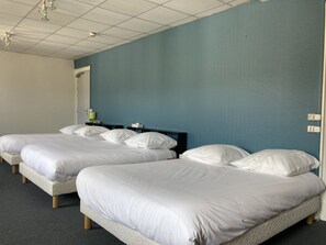 经济客房 | 高档床上用品、羽绒被、泰普尔床垫、特色家居