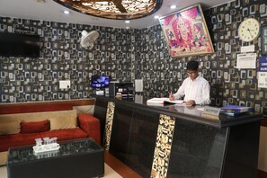 Exterior - Hotel Surya Plaza (New Delhi)