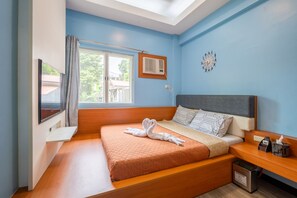 6 slaapkamers, een strijkplank/strijkijzer, gratis wifi, beddengoed