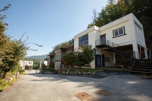 Exterior - Gapyeong Yeolhodang Pension (Gapyeong)