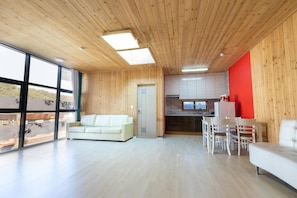 Basic Room, 1 Bedroom (hak) | 1 bilik tidur, Wi-fi percuma