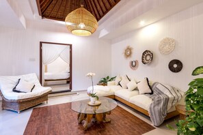 Smart TV, printers - Beautiful centrally located villa 2/3 w/ pool and office Digital nomads paradise (Bali)