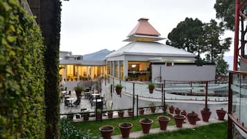 Mặt tiền nơi lưu trú