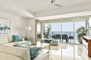 TV, DVD player, stereo - Luxury Condo with sweeping Bay Views! 3BD Condo for rent in Amapas, Puerto valla (Puerto Vallarta)