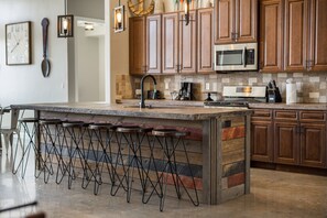 Fridge, microwave, oven, stovetop - Lake House: Sand Dunes + Resort Access + Large Group (Hurricane)