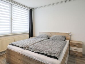2 bedrooms, free Internet