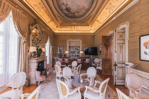 Bar (on property) - Estoril Vintage Hotel (Cascais)