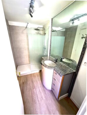 Shower, toilet paper