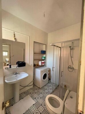 淋浴設備、風筒、提供毛巾、廁紙