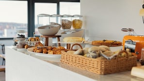 Desayuno buffet incluido todos los días 