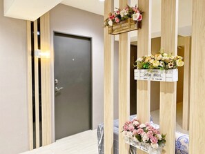 Hallway - HolaYoyo (Tainan)