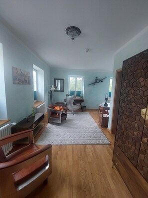 Habitación clásica con 1 cama matrimonial o 2 individuales | Decoración personalizada, wifi y ropa de cama 