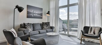 4 Storey Ski In/Out Mountain Home in Tremblant