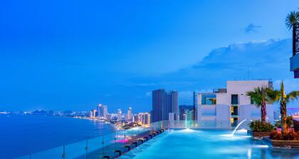 Peninsula Hotel Danang