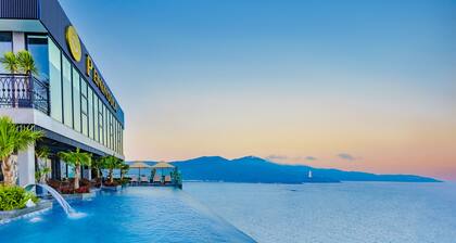 Peninsula Hotel Danang