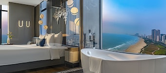 Peninsula Hotel Danang