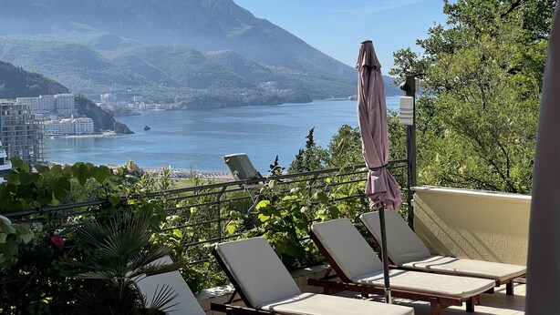Property grounds - Apartment "Lucky Grip" in Bečići Sunset (Becici)
