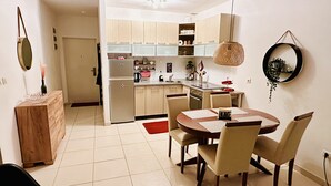 Dining - Apartment "Lucky Grip" in Bečići Sunset (Becici)