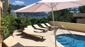 Pool - Apartment "Lucky Grip" in Bečići Sunset (Becici)