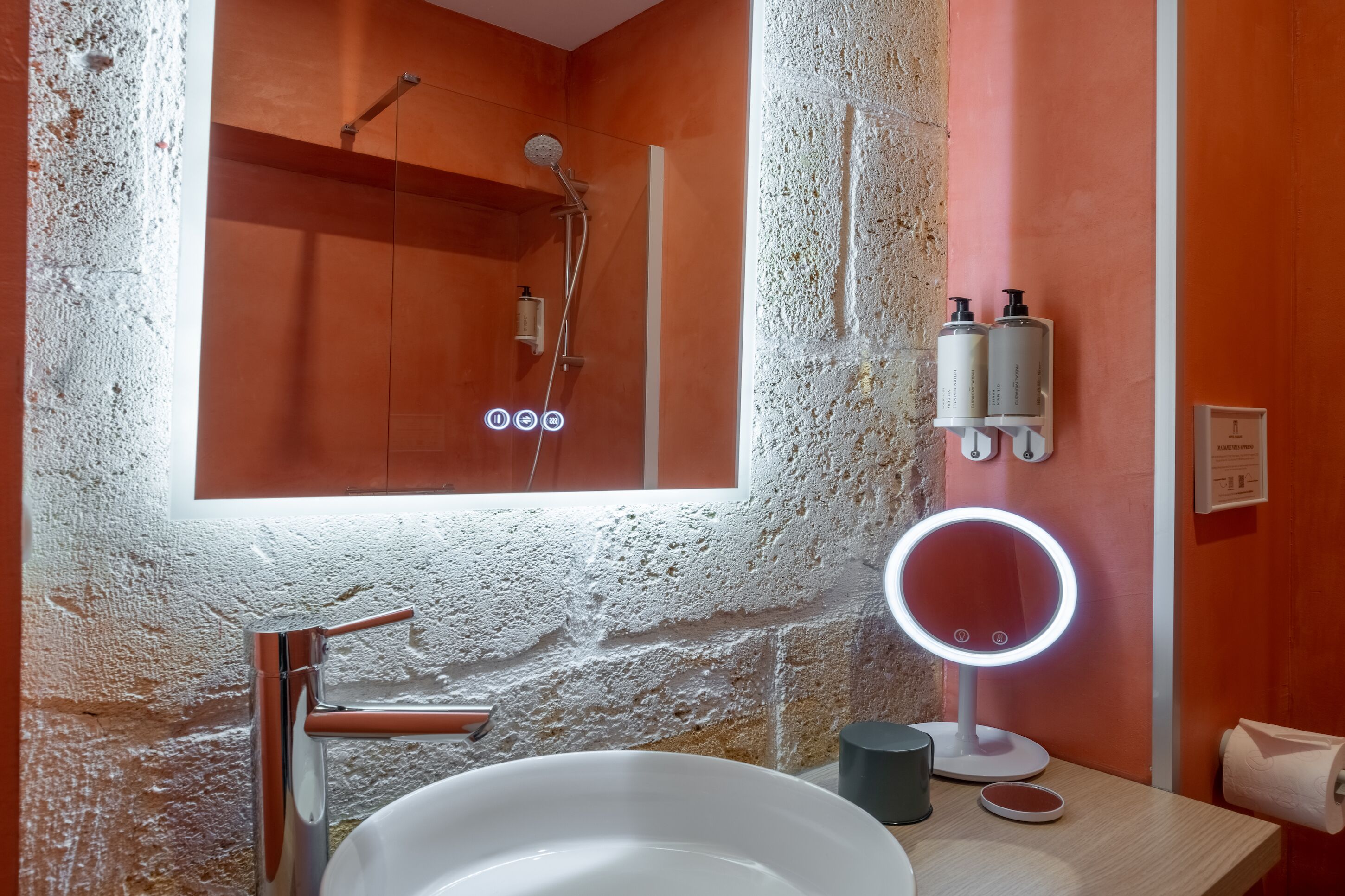 Photo - Hôtel Madame