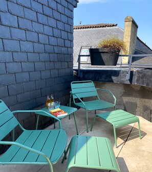 Panorama-Zimmer, 1 Queen-Bett, Nichtraucher, Stadtblick | Minibar, Zimmersafe, individuell dekoriert, individuell eingerichtet
