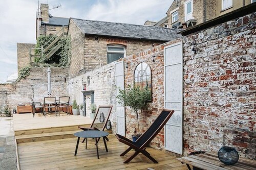 Stunning 5 bedroom period property by the sea