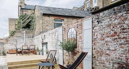 Stunning 5 bedroom period property by the sea