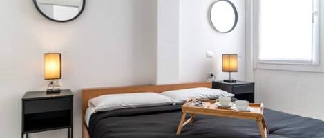 3 عدّة غرف نوم ومكواة/لوح كي وسرير سفر وواي فاي مجانًا